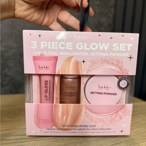 Nicole Miller Pink Glow Set with Lip Gloss, Highlighter, and Setting Powder